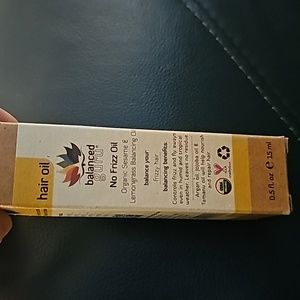 Balanced Guru No Frizz Balancing Oil .5oz